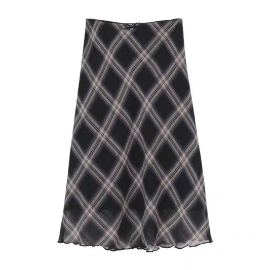 Long plaid A Line skirt in black and gray, perfect for Y2K fashion to turn heads