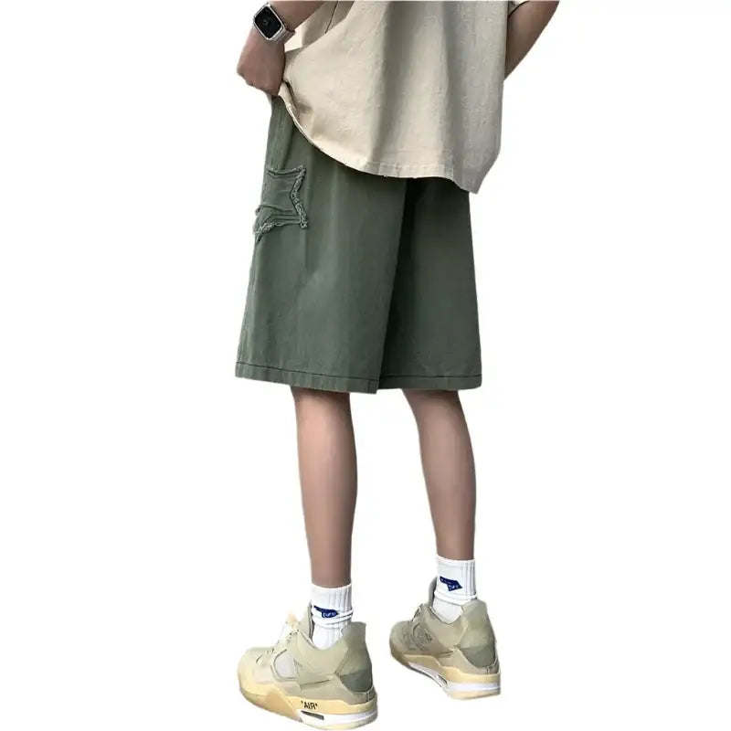 Olive green Star Shorts with side pocket, perfect for comfortable Y2K style