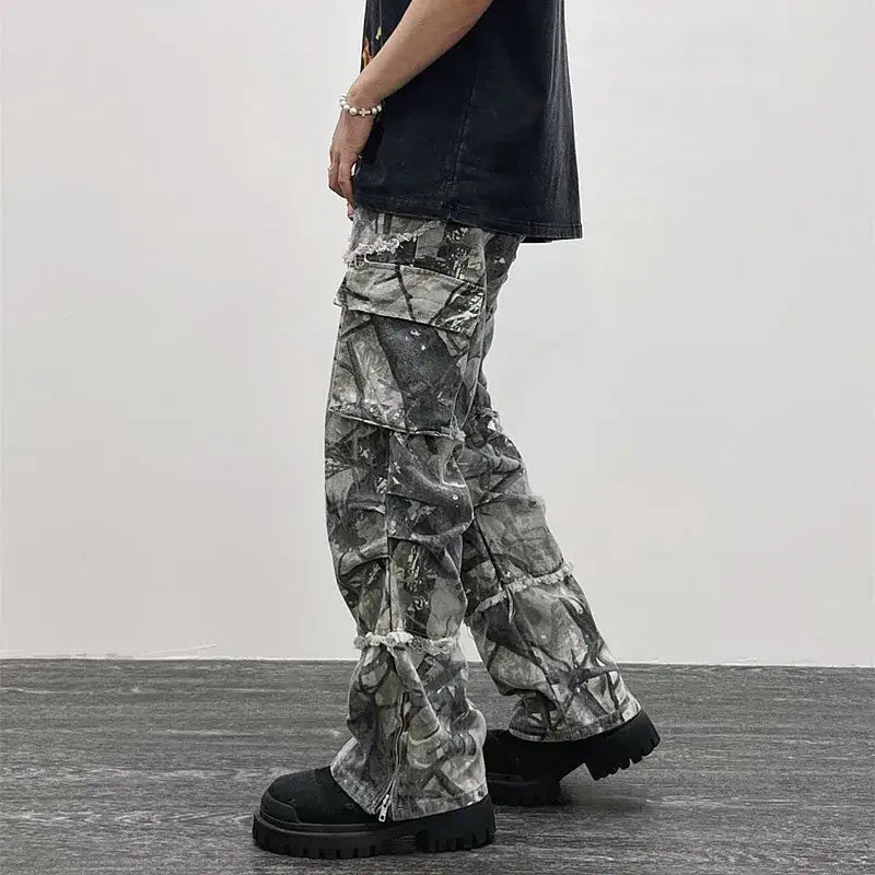 Camouflage Y2K cargo jeans with wide legs and chunky black boots for trendy outfits