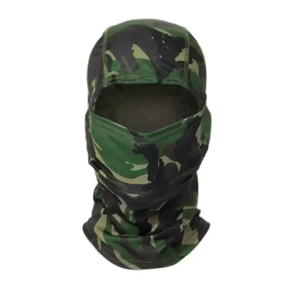 Camouflage-patterned Y2K mask for staying warm in style during cold weather